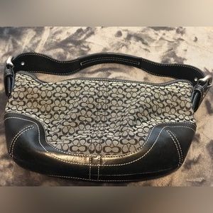 Coach D04K6351 / signature small hobo / Black /shoulder bag